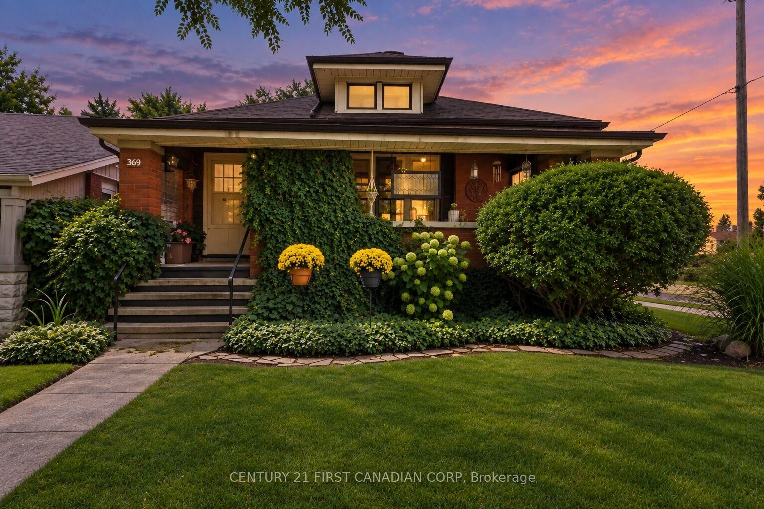 Property Photo:  369 Oakland Avenue  ON N5W 4J8 