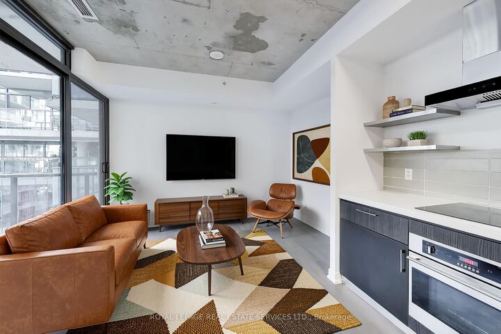 Property Photo:  560 King Street W 626  ON M5V 0L6 