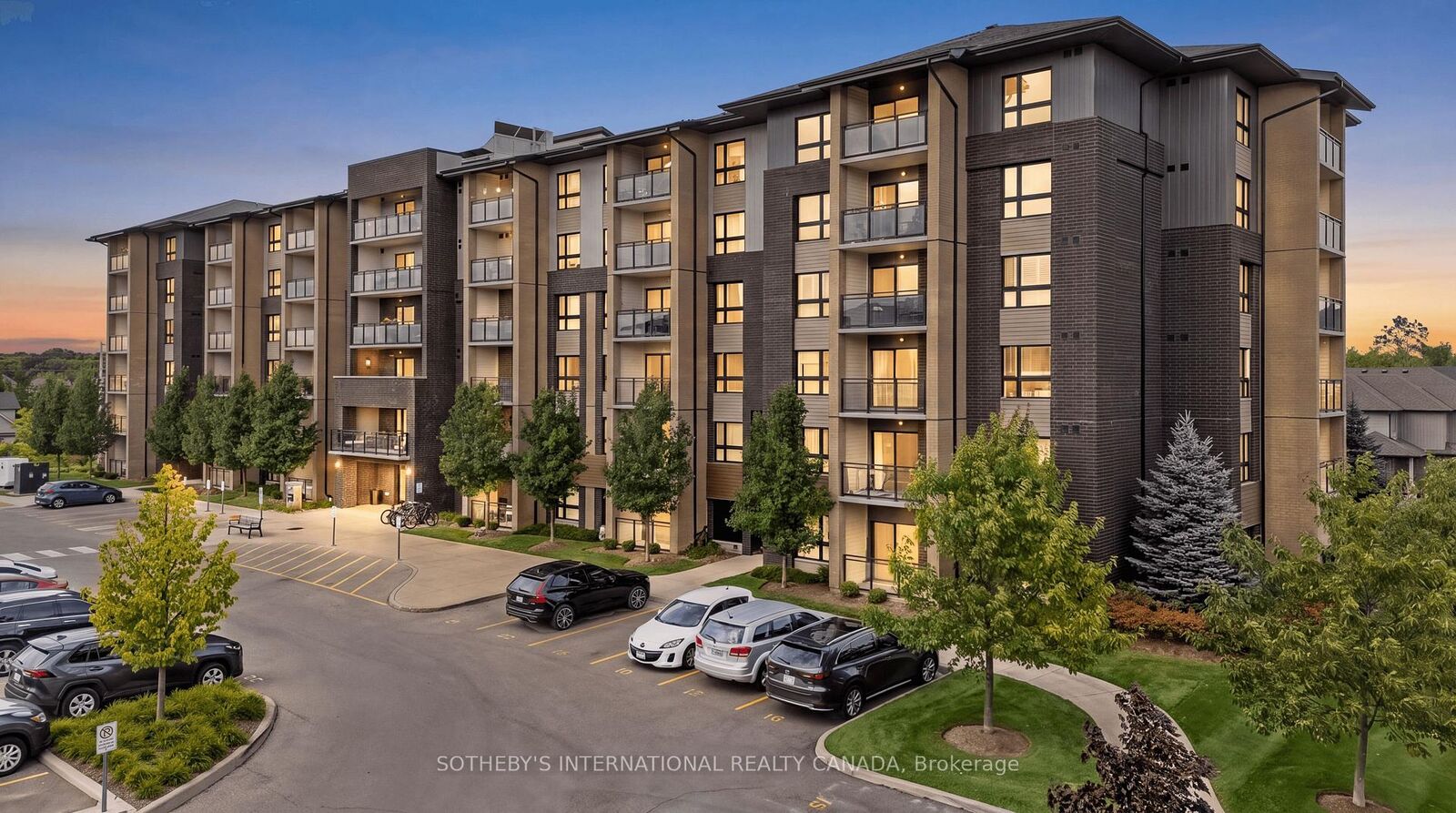 Property Photo:  7 Kay Crescent 212  ON N1L 0P9 