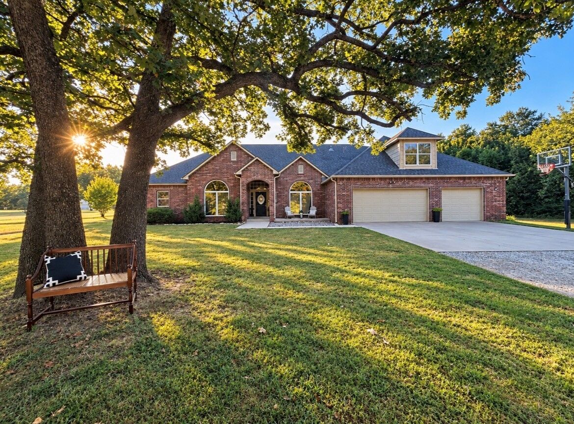 Property Photo:  5607 S 281st East Avenue  OK 74014 