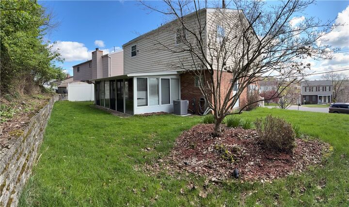 Property Photo: 5176 Janie Dr PA 15227