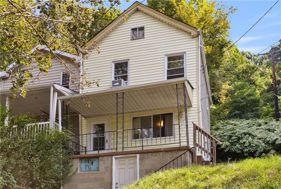 Property Photo:  551 Lime  PA 15220 