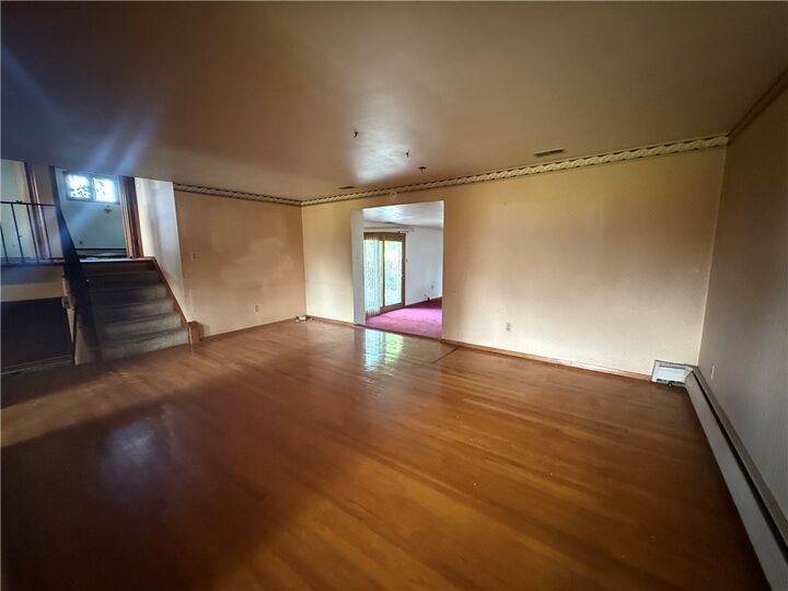 Property Photo: 815 Sweetleaf Dr PA 15146