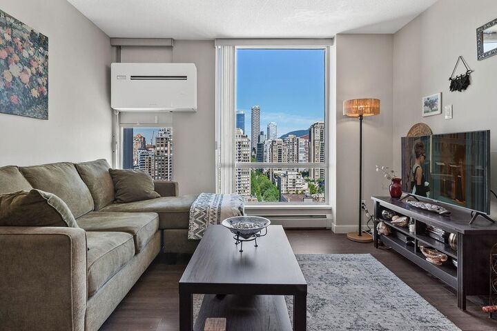 Photo de la propriété: 1008 Cambie Street 2801 BC V6B 6J7