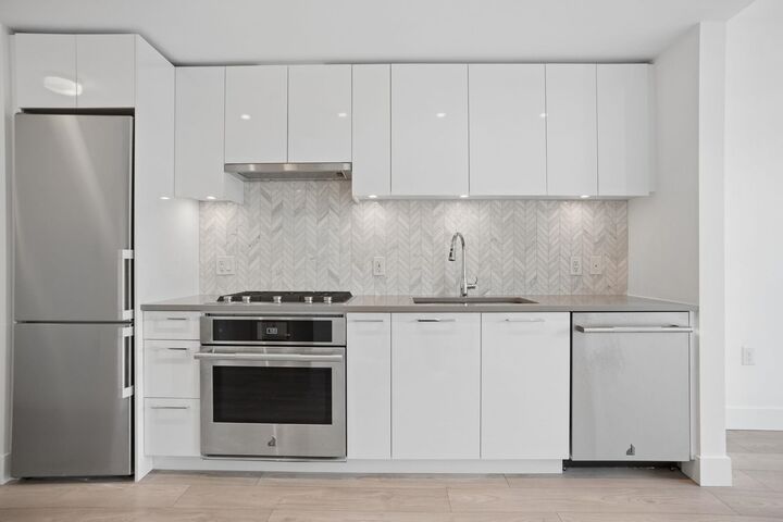 Property Photo:  3581 E Kent Avenue North 602  BC V5S 0H6 