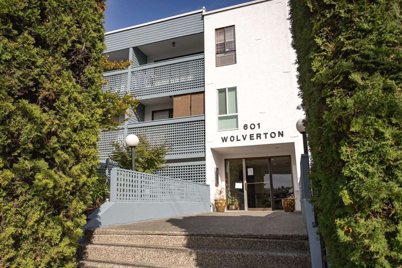 Property Photo: 601 North Road 101 BC V3J 1P1