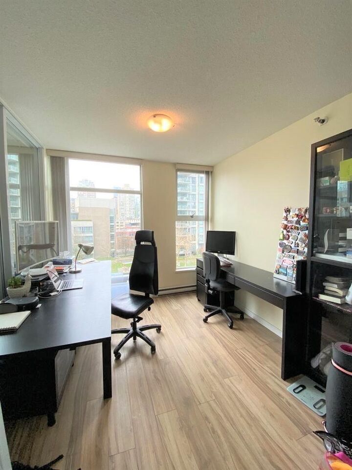 Property Photo:  1009 Expo Boulevard 802  BC V6Z 2V9 