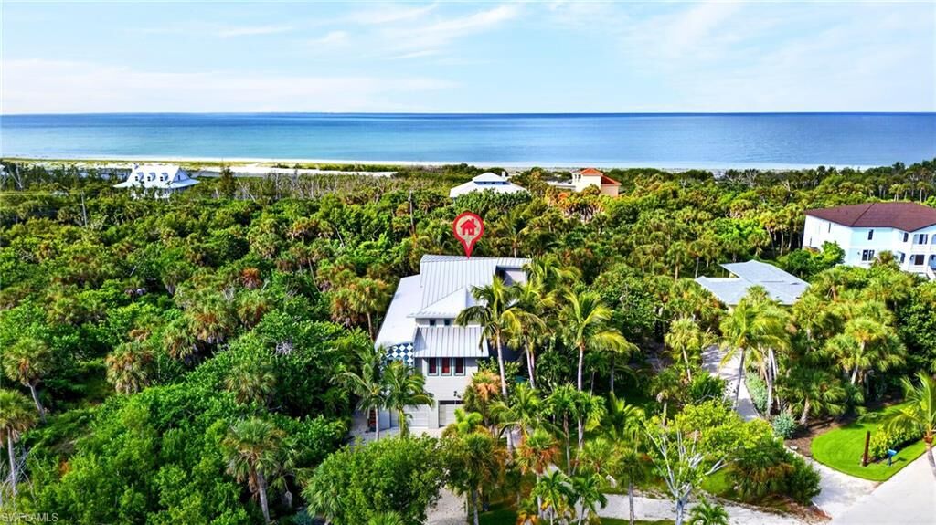 Property Photo:  6425 Pine Ave  FL 33957 