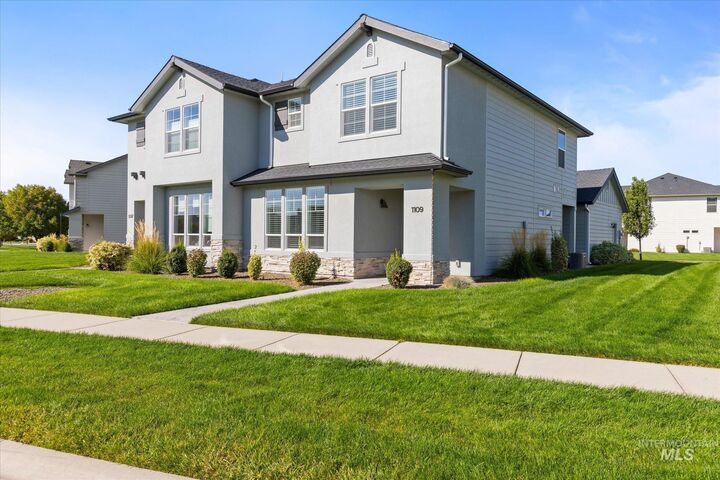 Property Photo:  1109 N World Cup Ln  ID 83616 