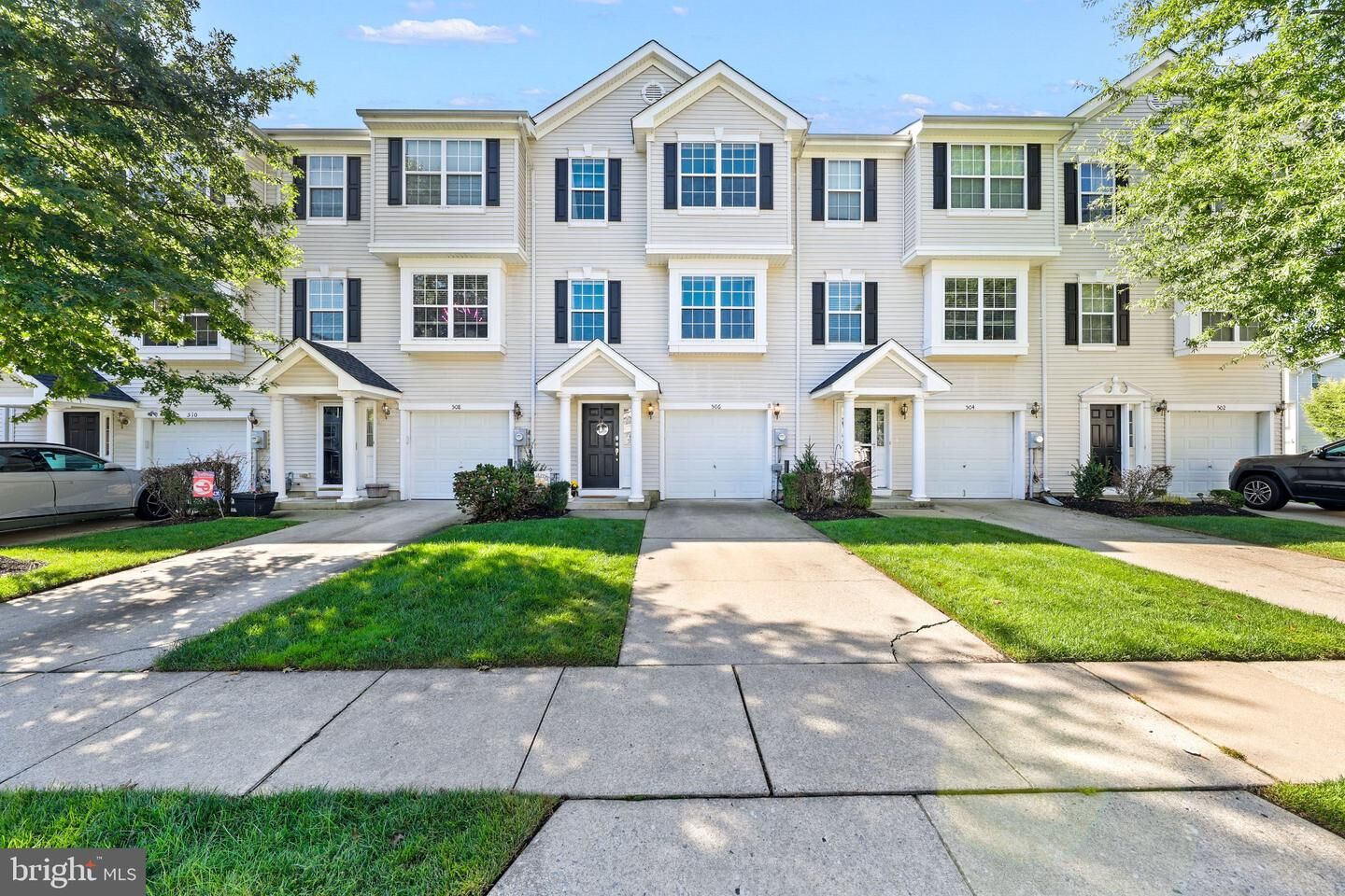 Property Photo: 506 Nottingham Place NJ 08075