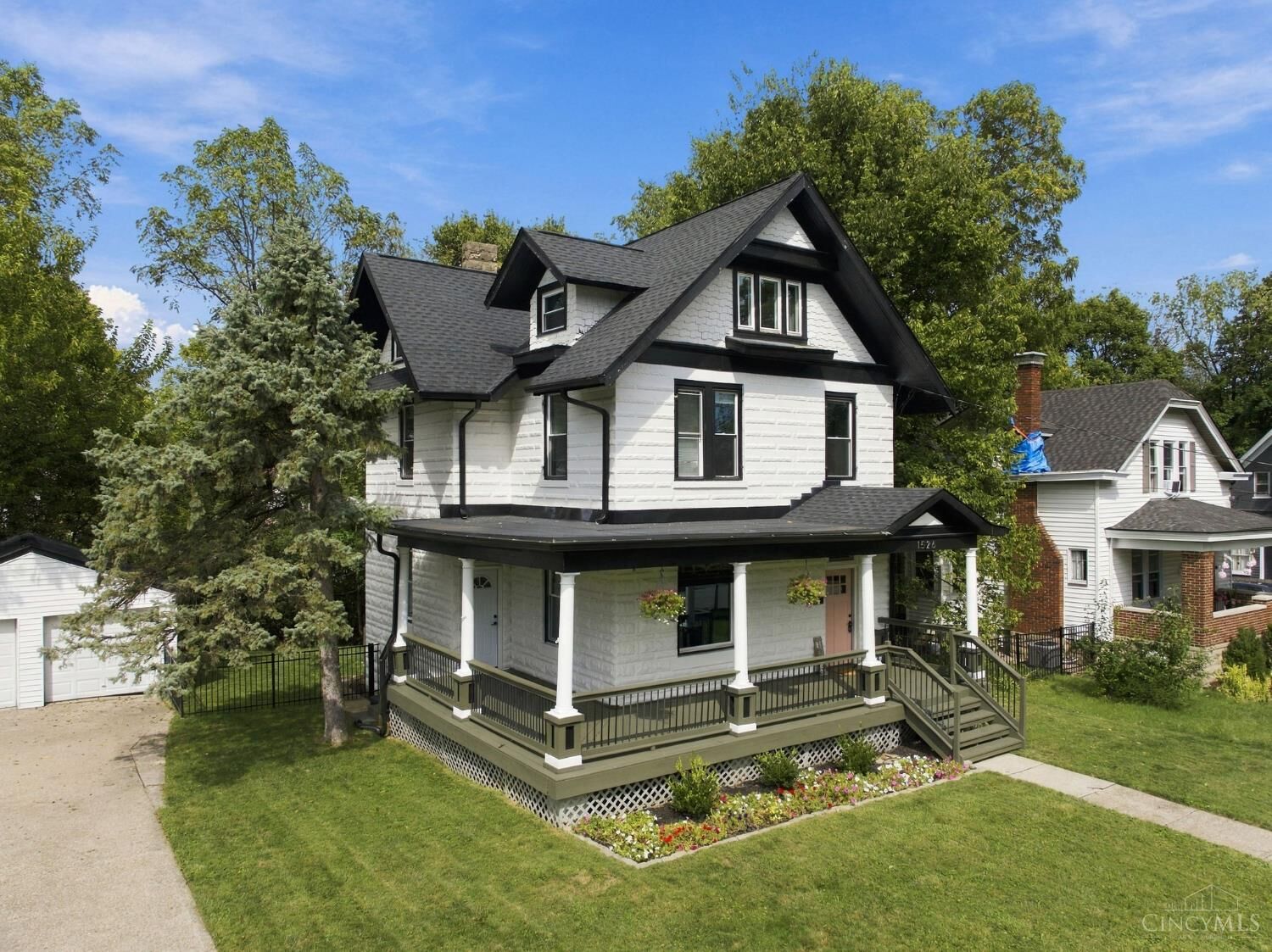 Property Photo: 1526 Marlowe Avenue OH 45224