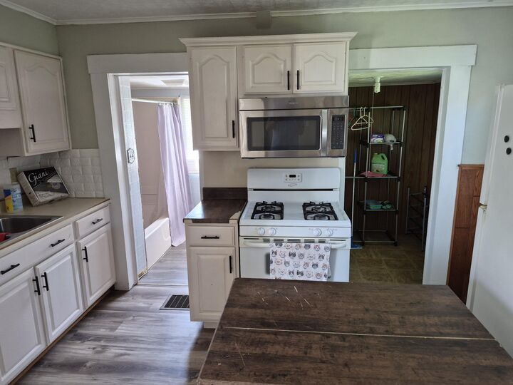 Property Photo:  10 Carson Ave  PA 15801 