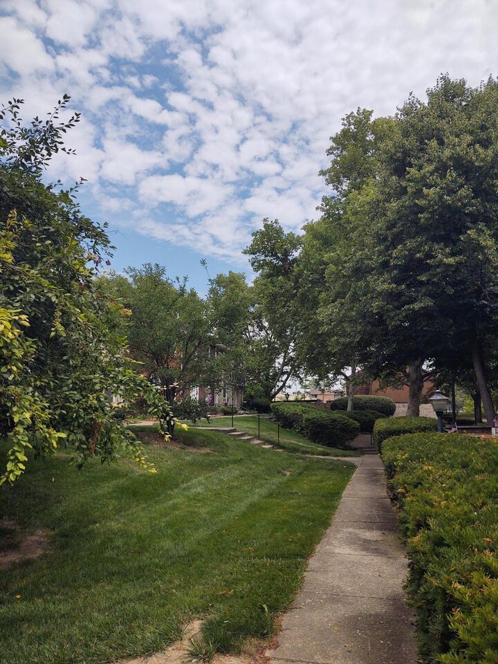 Property Photo: 2312 Hardesty Court OH 43204
