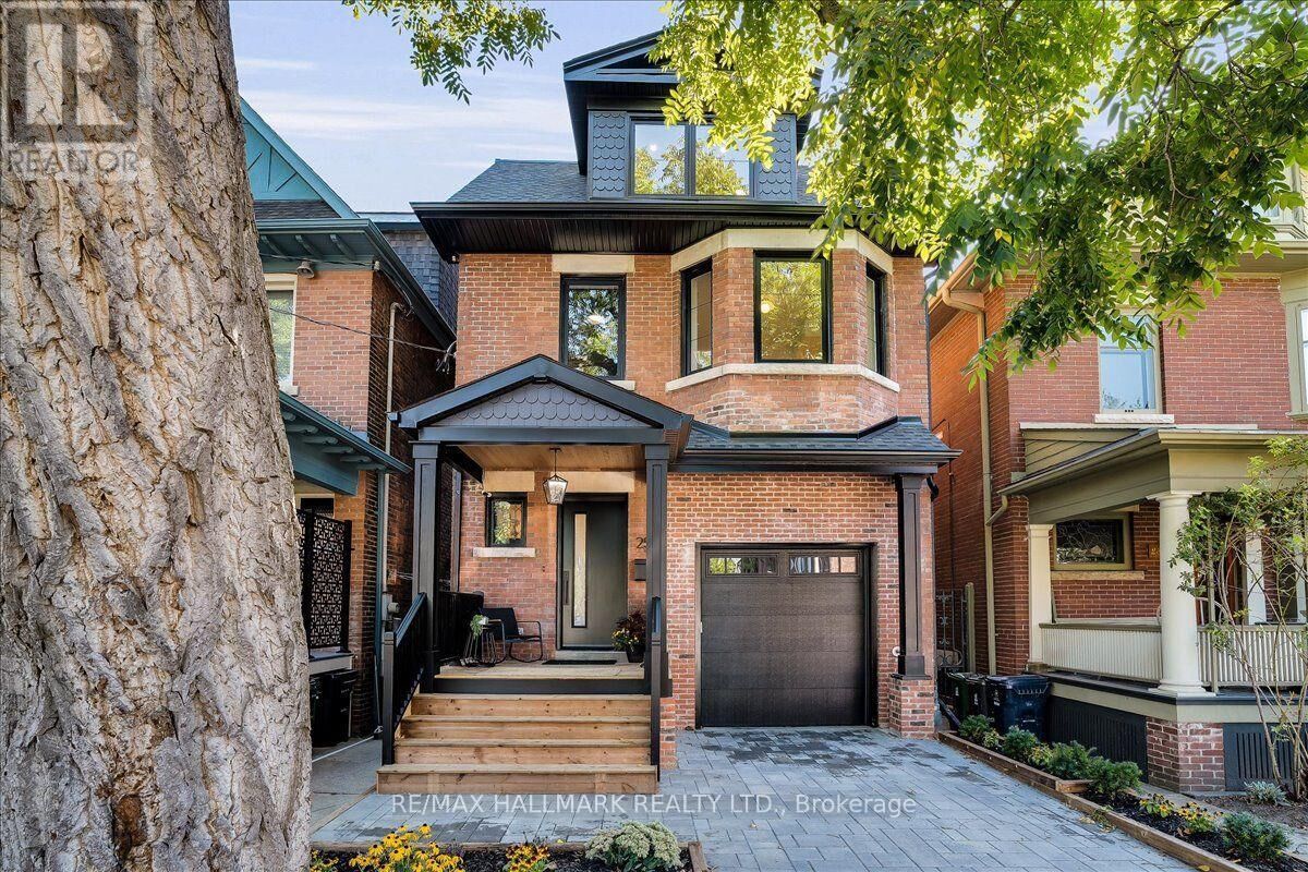 Property Photo:  25 Bowden Street  ON M4K 2X3 