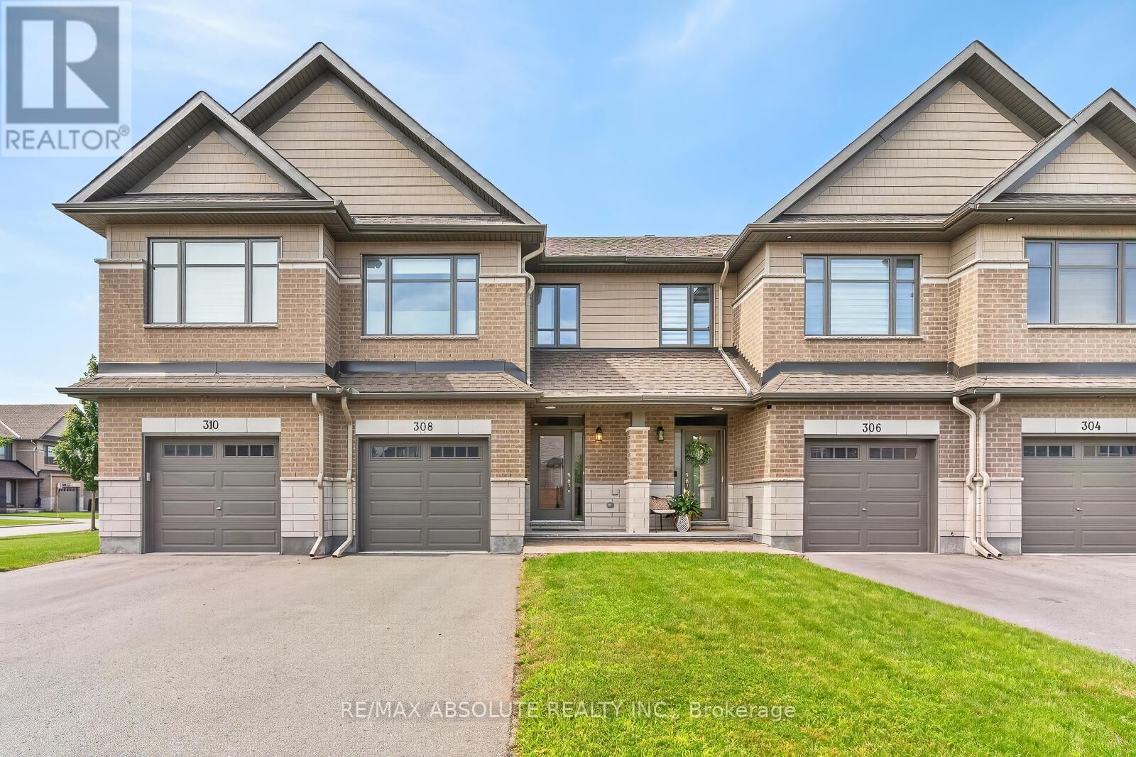 Property Photo:  308 Proud Walk Drive  ON K2S 2L6 
