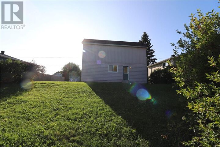 Property Photo:  316 Catherine Drive  ON P3L 1G7 