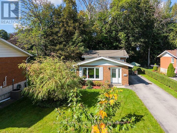Property Photo:  540 6th Avenue East  ON N4K 2V2 