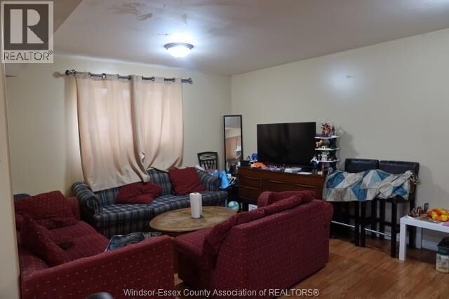 Property Photo:  680 Cameron Avenue 4  ON N9B 1Z1 
