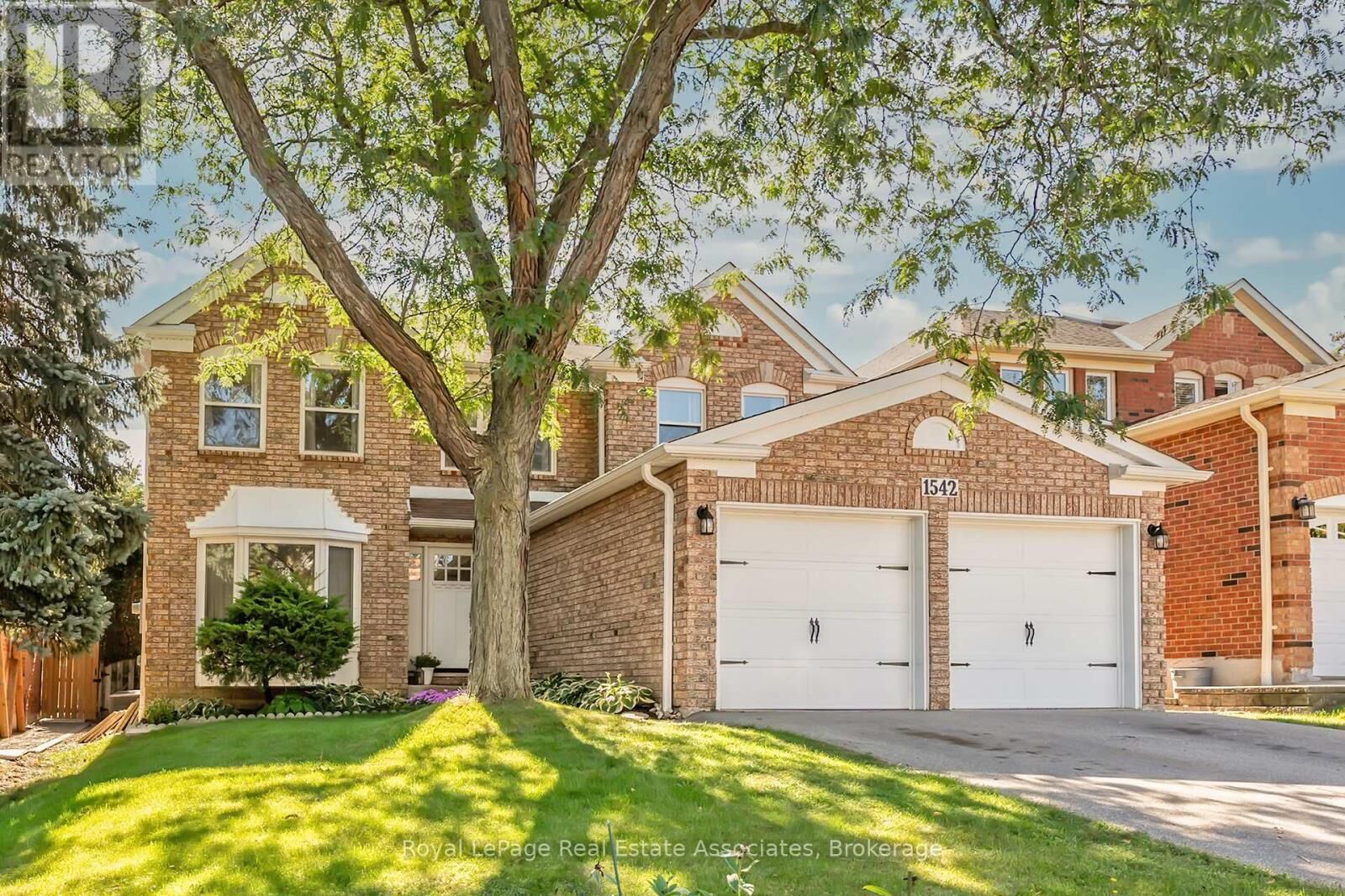 Property Photo:  1542 Hollywell Avenue  ON L5N 4P5 