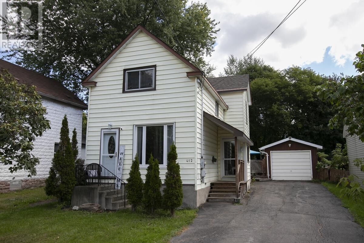 Property Photo:  412 Charles St  ON P6C 3L3 