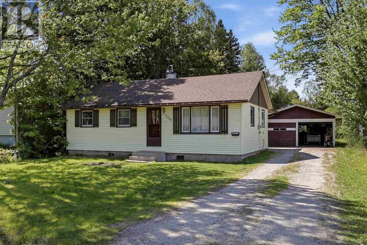 Property Photo:  104 Eastern Ave  ON P6A 4R2 