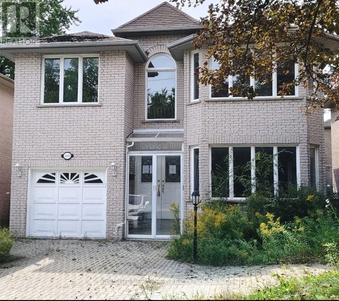 Property Photo:  3022 Bayview Avenue  ON M2N 5L1 
