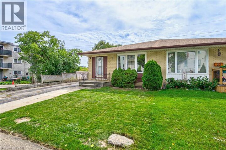 Property Photo: 21 Vicmount Drive ON N2M 2A2