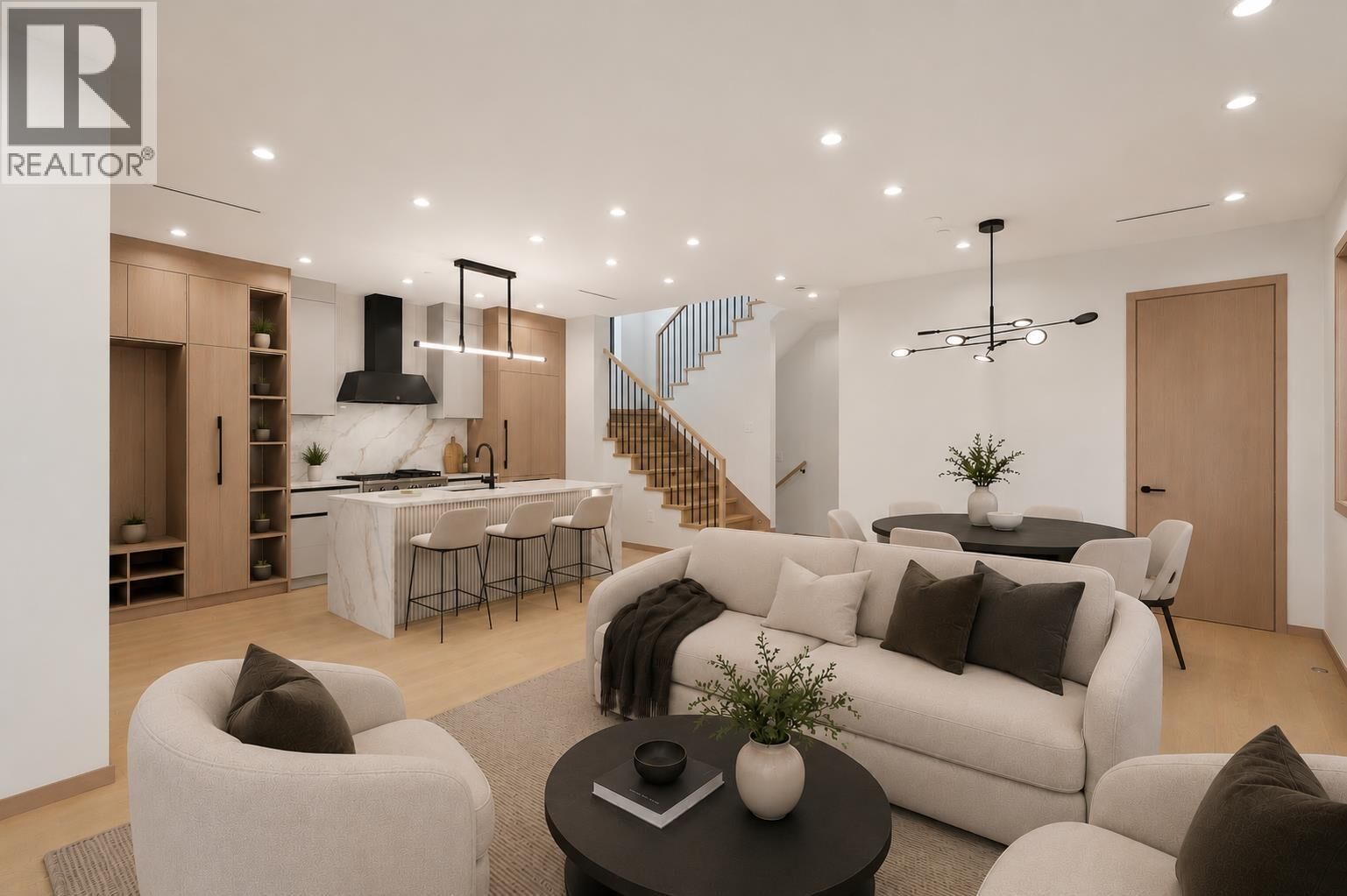 Property Photo:  1448 East 30th Avenue 1  BC V5N 3A2 