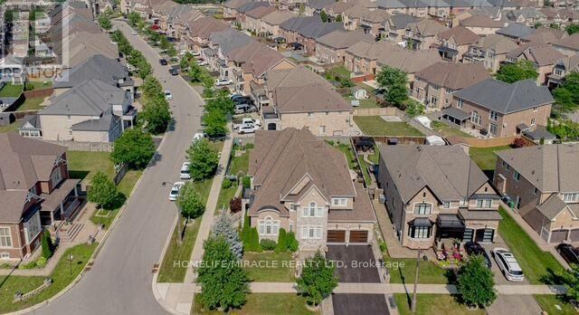 Property Photo:  37 Degrey Drive  ON L6P 3X5 