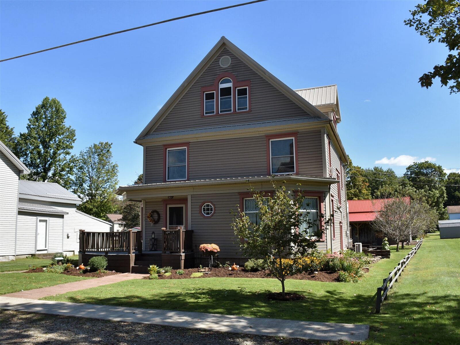Property Photo: 443 Euclid Avenue PA 16433