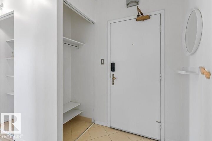 Property Photo:  9918 101 Street NW 1702  AB T5K 2L1 