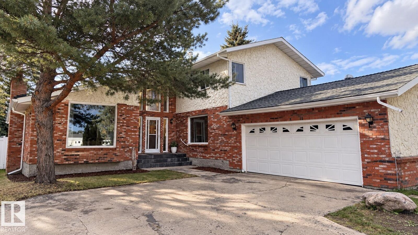 Property Photo:  4114 48A Street  AB T9C 1B3 