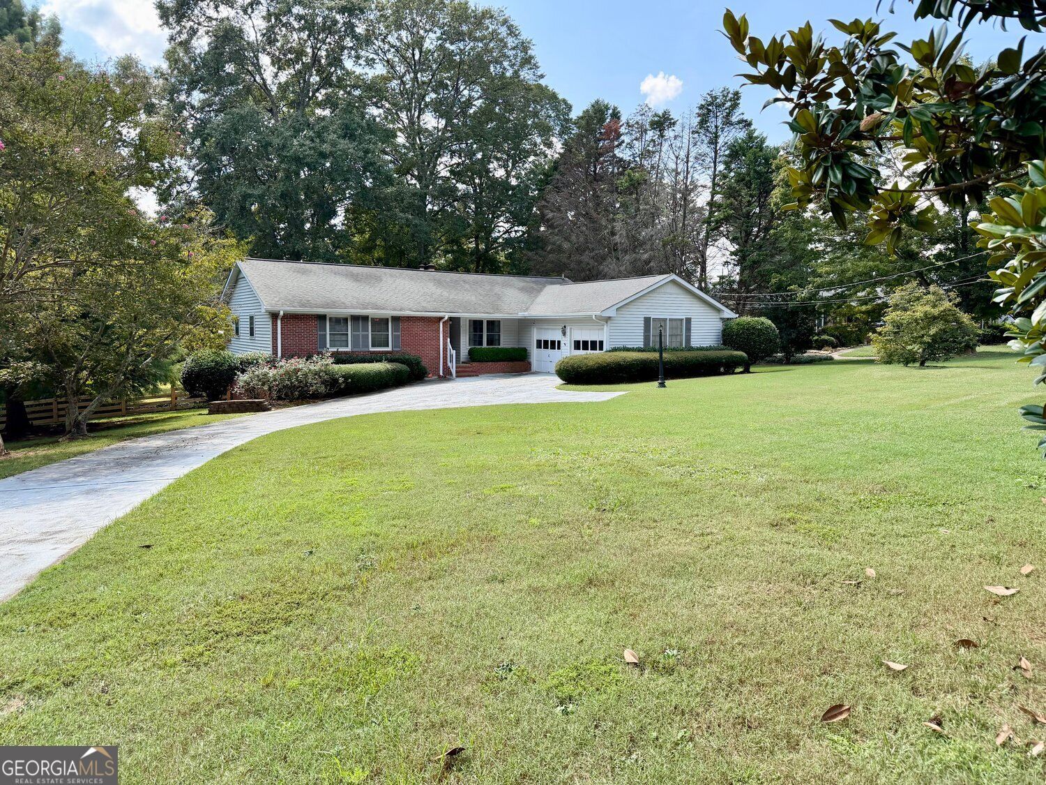 Property Photo:  5 Plantation Circle  GA 30117 