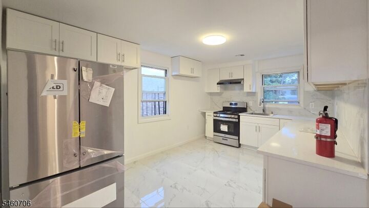 Property Photo:  76 Baldwin Pl 2  NJ 07109 