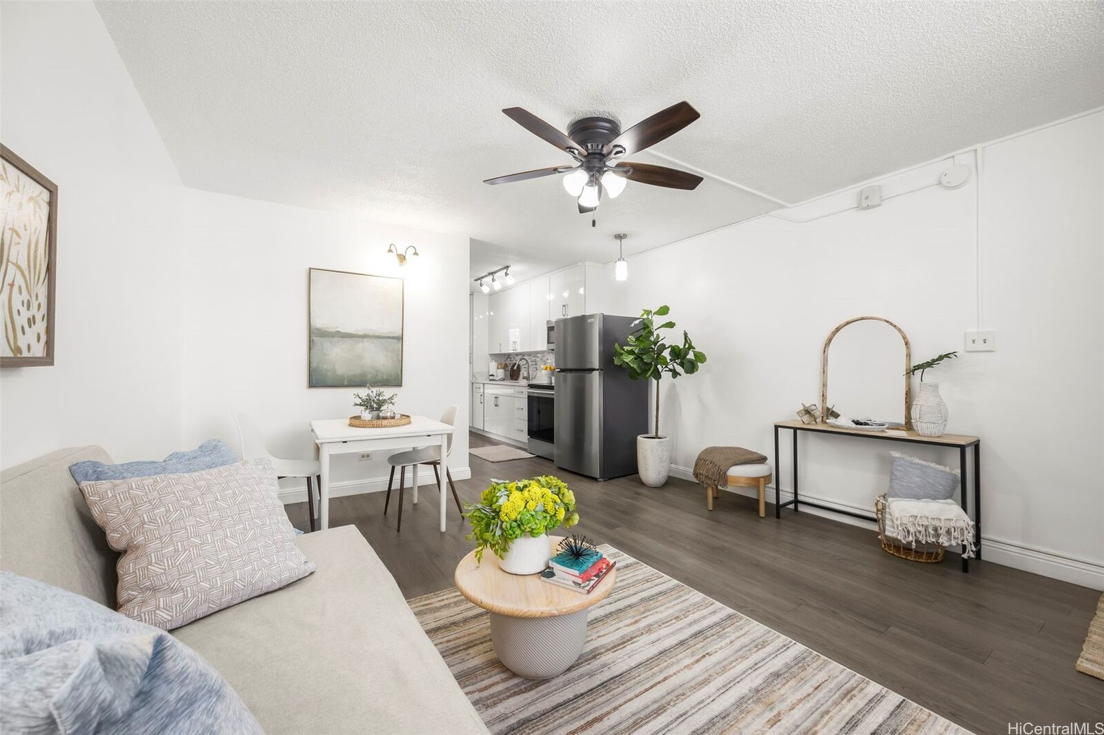Property Photo: 1550 Rycroft Street 430 HI 96814
