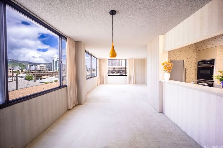 Property Photo: 2232 Kapiolani Boulevard 404 HI 96826