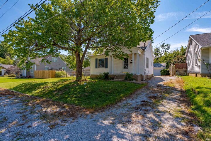 Property Photo:  1713 Keck Avenue  IN 47711 