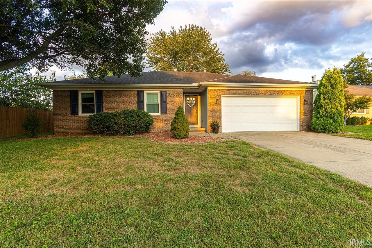 Property Photo: 5044 Sequoia Drive IN 47630