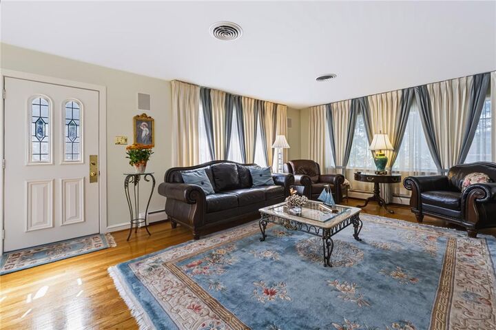 Property Photo:  203 Vine Street  PA 18072 