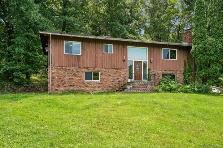 Property Photo: 10 Oconnor Court NY 10548