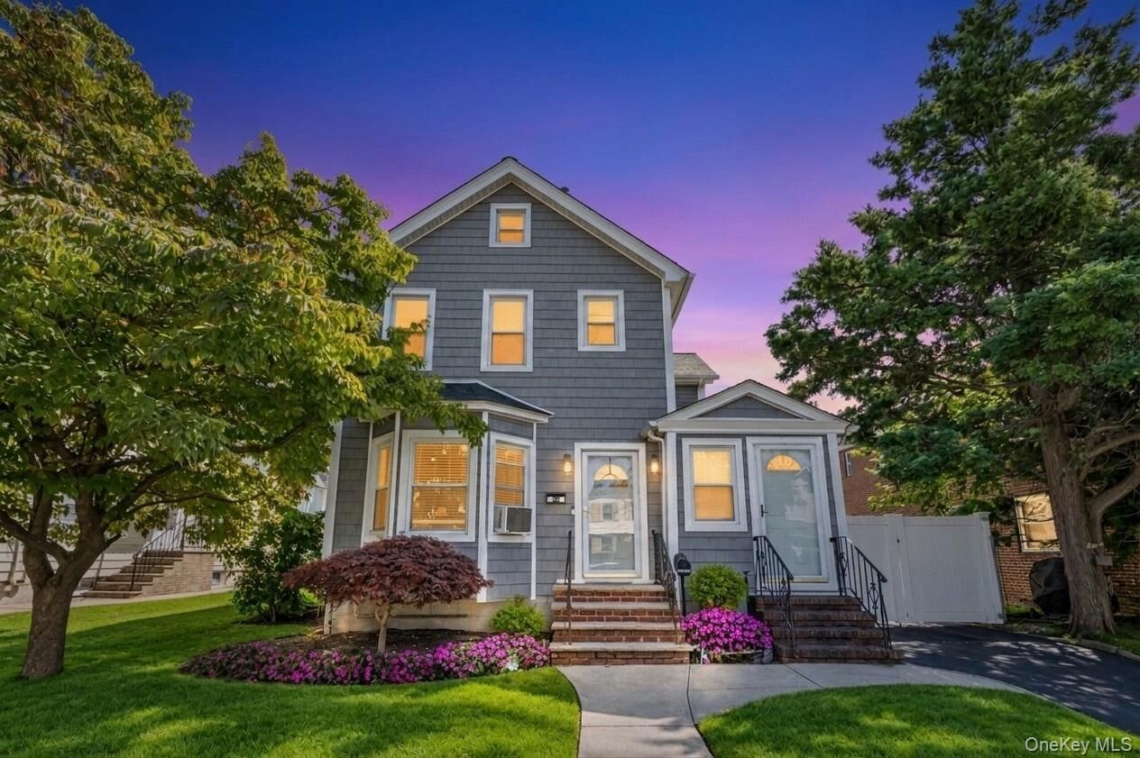 Property Photo:  63 S Franklin Avenue  NY 11580 