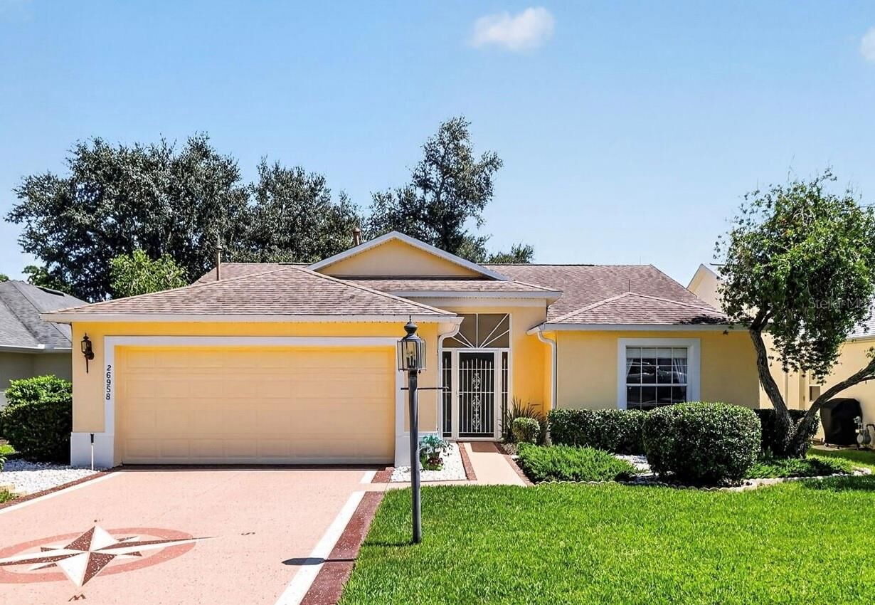 Property Photo:  26958 Honeymoon Avenue  FL 34748 
