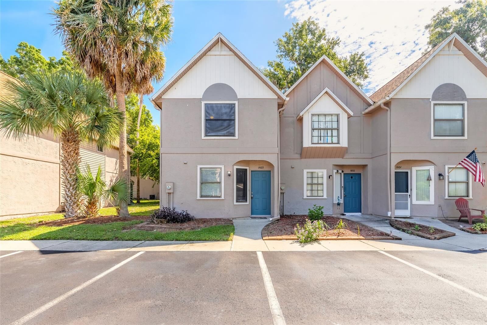 Property Photo: 3960 Oak Trail Run 1603 FL 32127