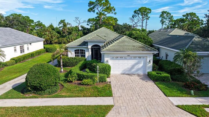 Property Photo: 342 Melrose Court FL 34292