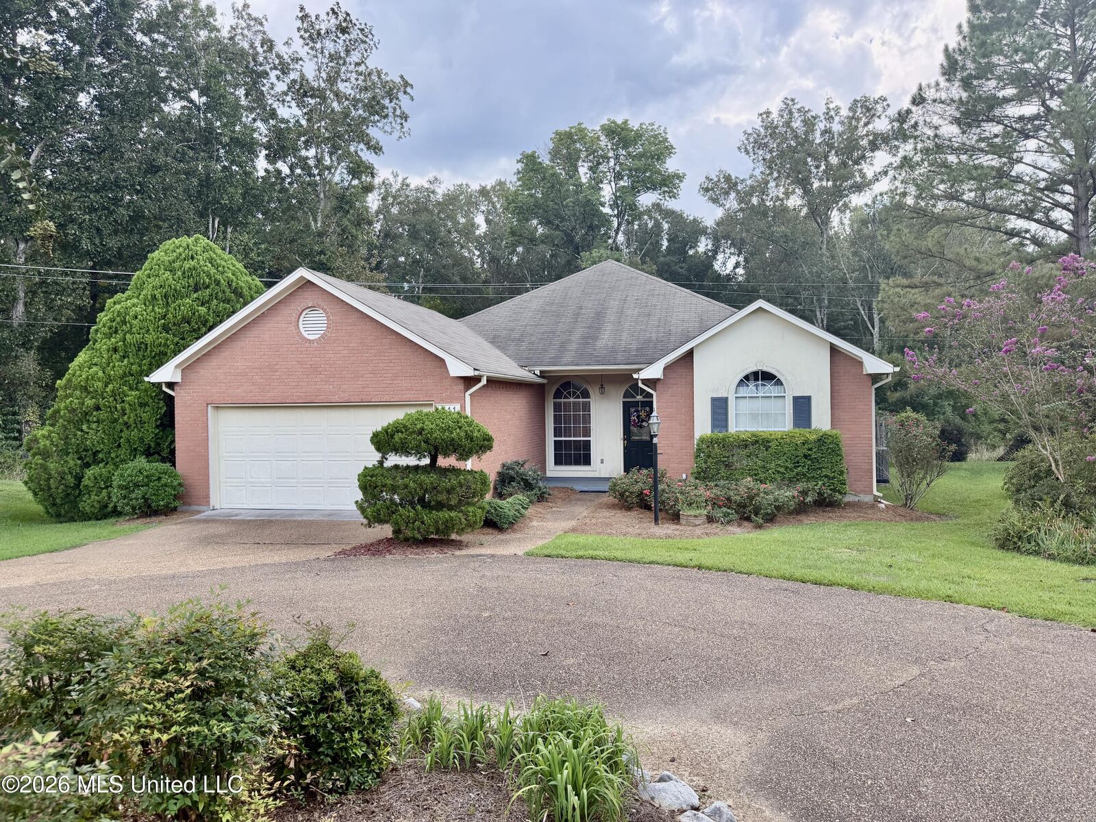 Property Photo: 211 S Twin Lakes MS 39056