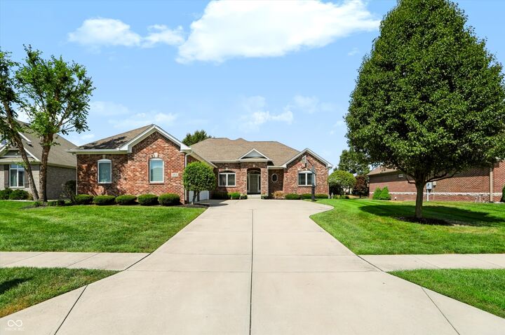 Property Photo:  1812 Golden Field Drive  IN 46143 