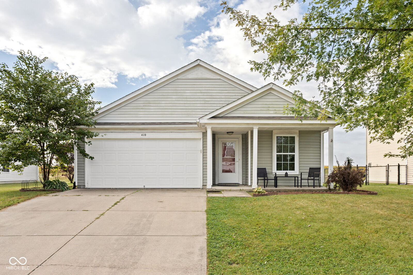 Property Photo:  410 W Warrior Court  IN 46069 