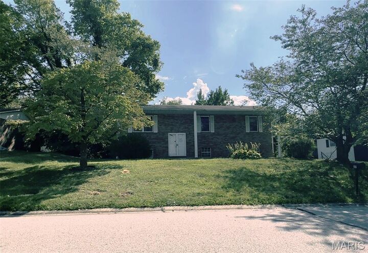 Property Photo: 27 Matterhorn Drive IL 62034