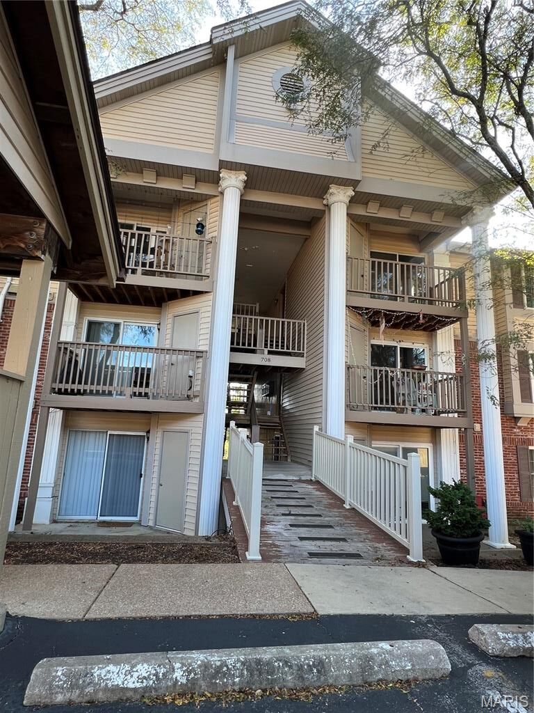 Property Photo:  708 L Ridgeside Drive L  MO 63021 