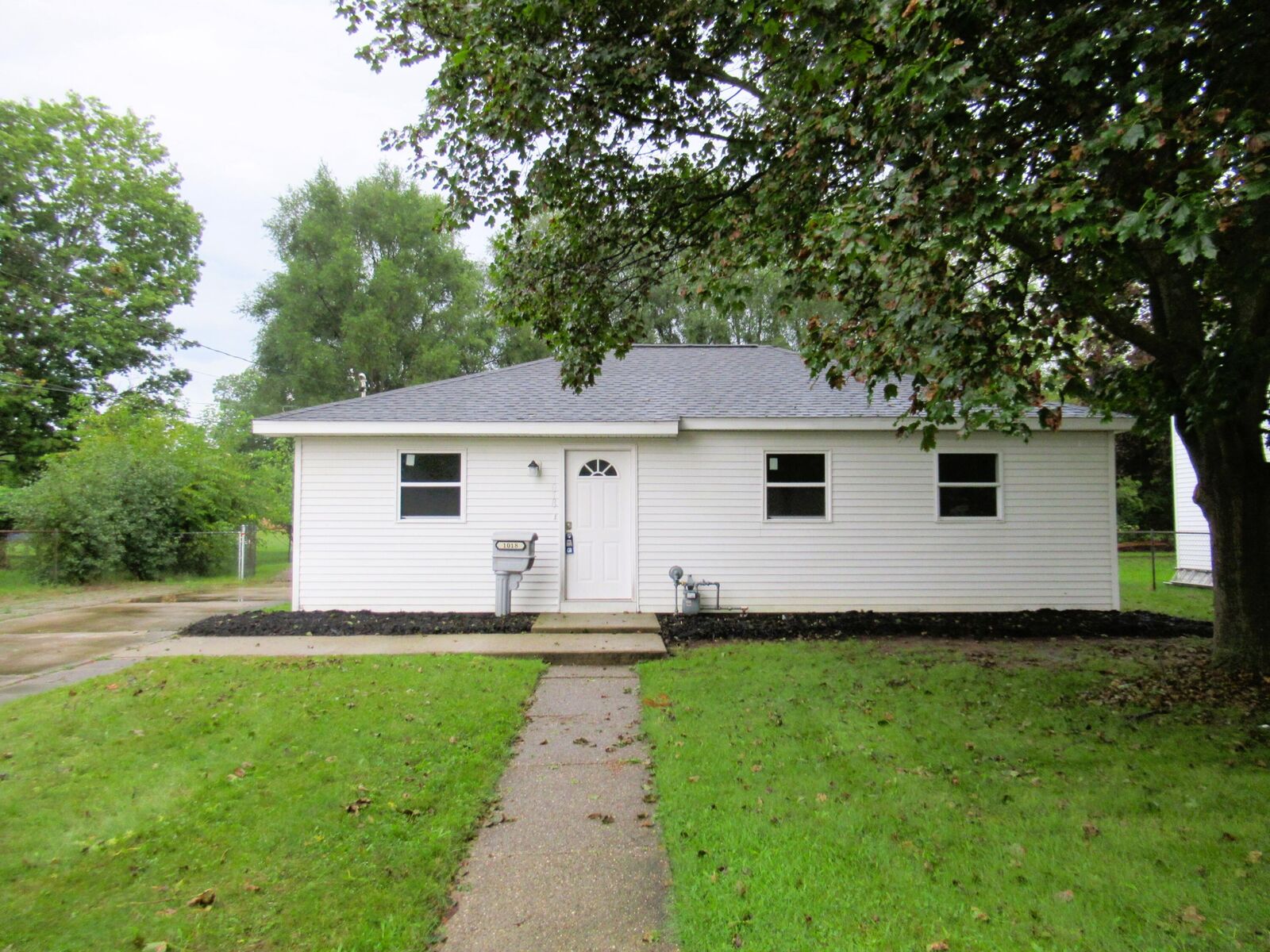 Property Photo:  1018 N Mingo Street  MI 49224 